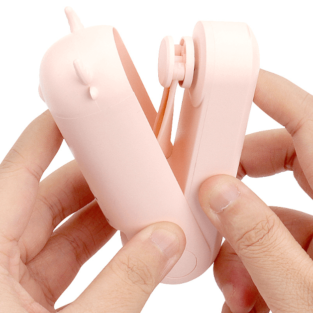 2-in-1 Portable Mini Electric Fan / Power Bank