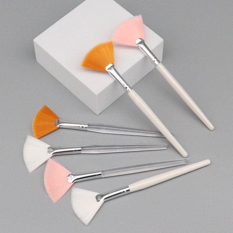 White Chemical Peel Fan Brush